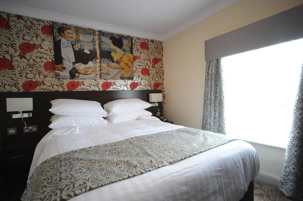 The Bull Hotel Стоуни Стратфорд Номер фото
