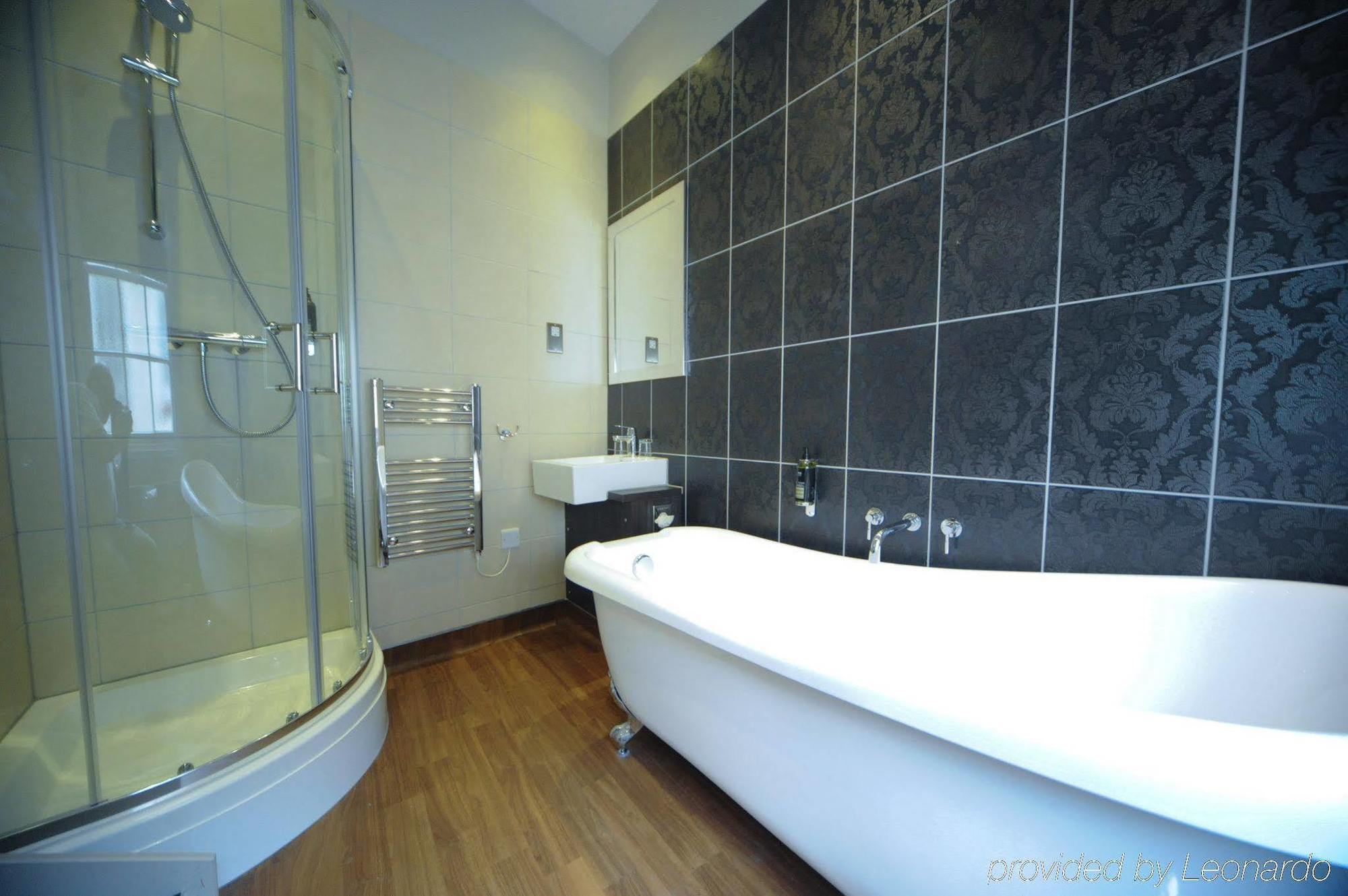 The Bull Hotel Стоуни Стратфорд Экстерьер фото