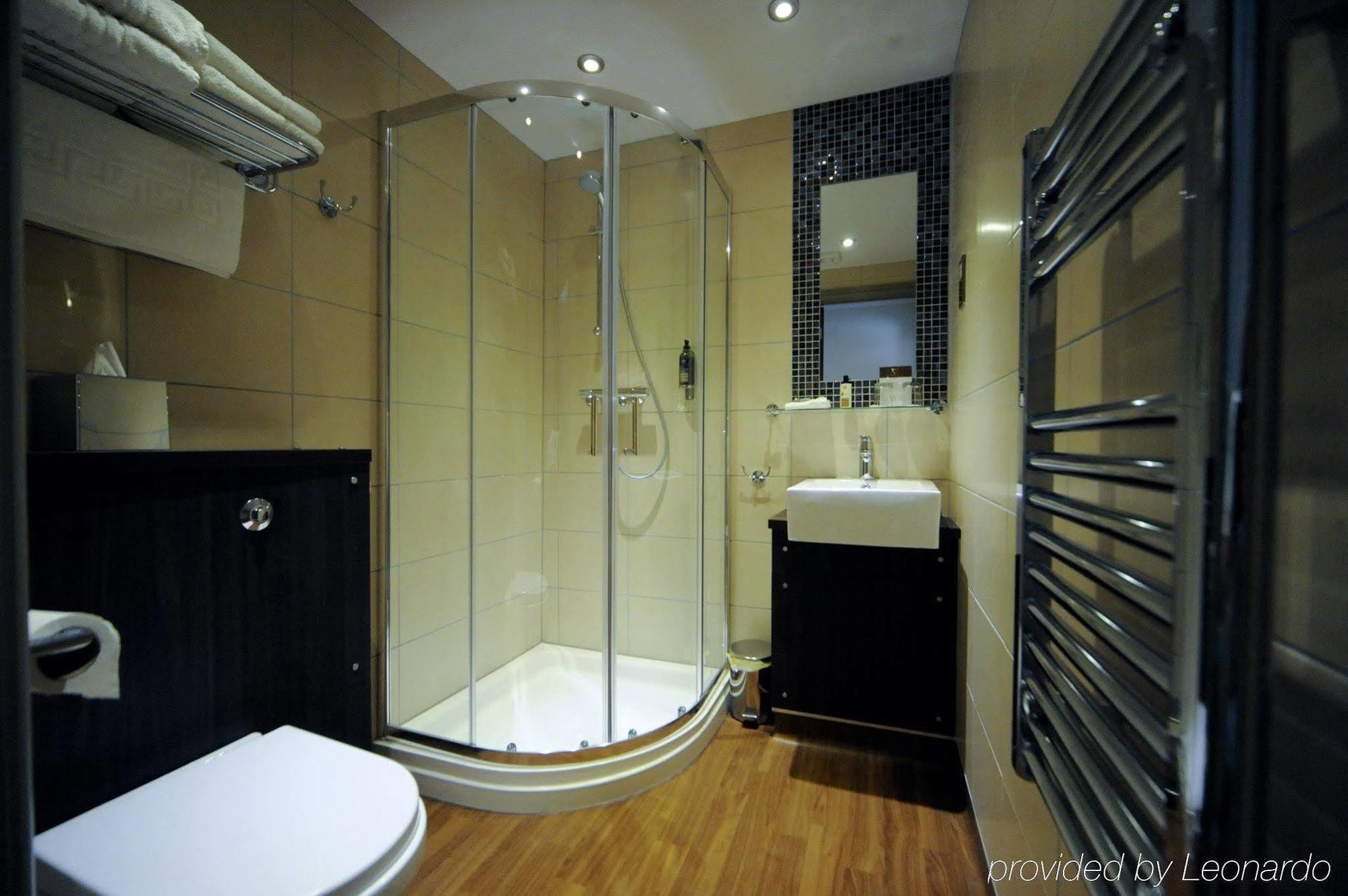 The Bull Hotel Стоуни Стратфорд Экстерьер фото
