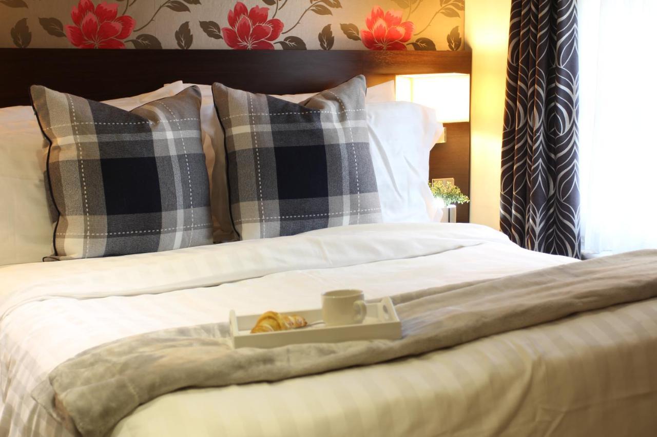 The Bull Hotel Стоуни Стратфорд Экстерьер фото