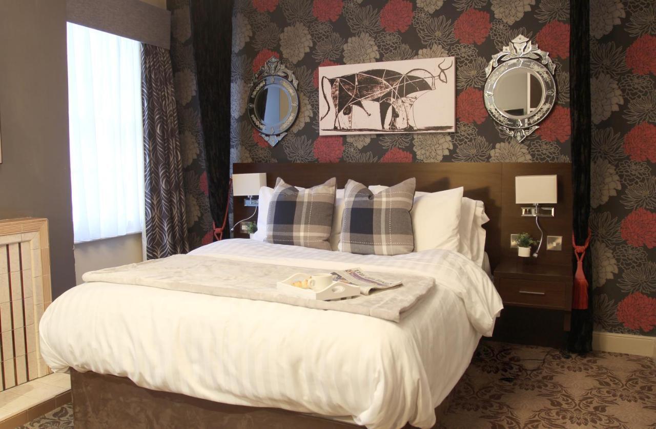 The Bull Hotel Стоуни Стратфорд Экстерьер фото