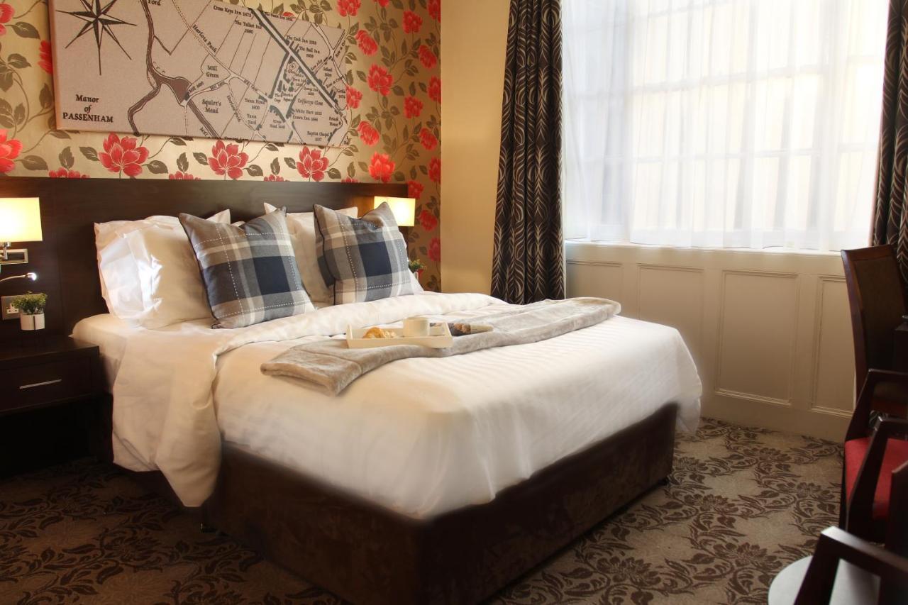 The Bull Hotel Стоуни Стратфорд Экстерьер фото